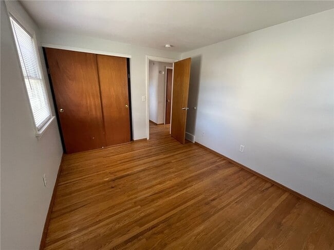 Building Photo - 214 E Spruce St