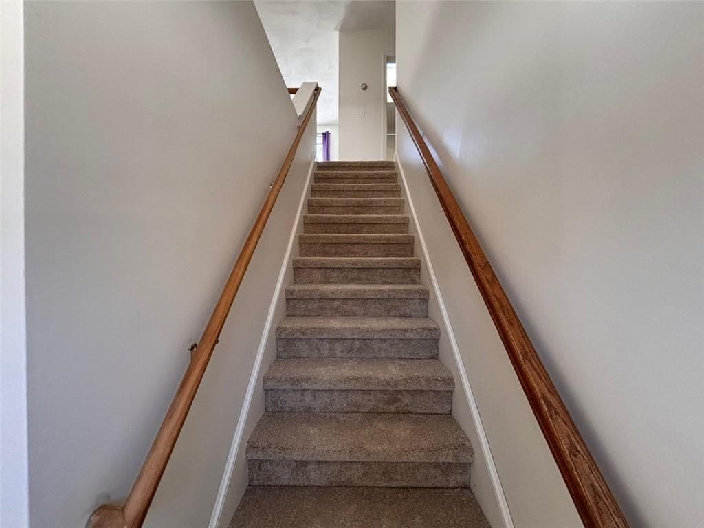 Building Photo - 100 Clinton Dr