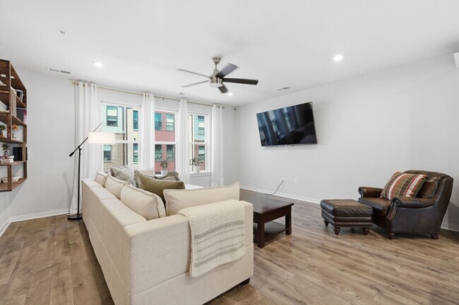 Building Photo - Experience upscale living in one of Ashburn’s most desirable communities.