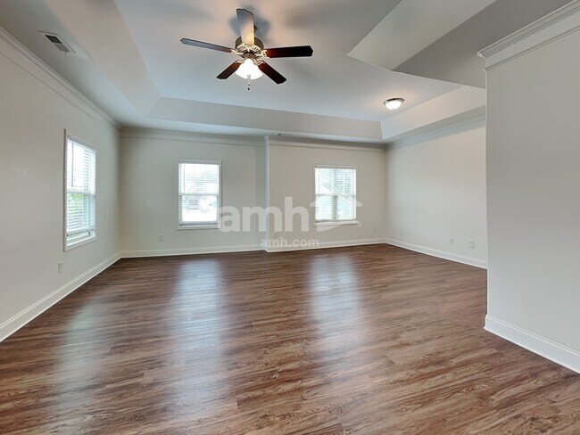 Building Photo - 30 Adams Manor Court