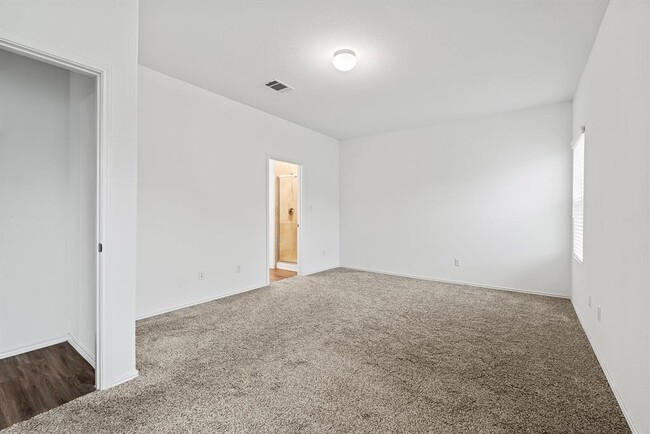 Building Photo - 136 Cherry Ridge Rd