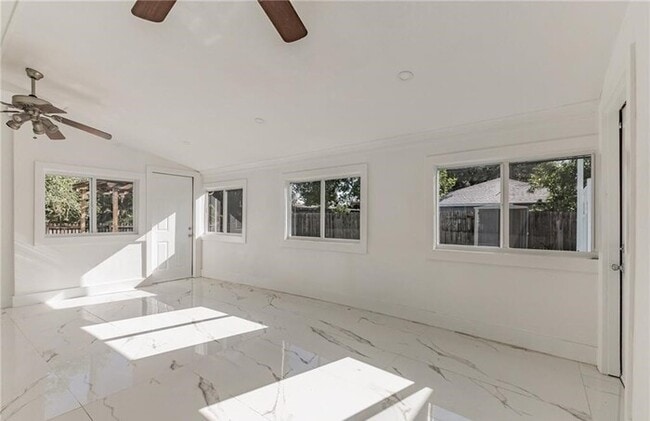 Building Photo - Fort Myers Single Family Home