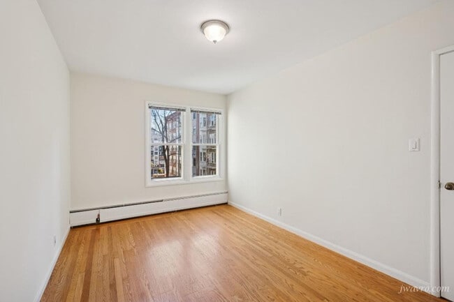 Building Photo - 1930 Franklin St