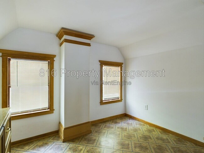 Building Photo - 411 Norton Ave