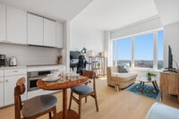 Building Photo - 16 Dupont St