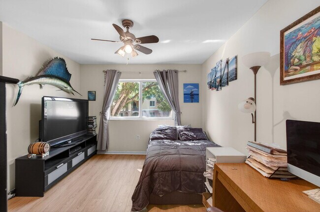 Building Photo - 1100 Scotia Dr