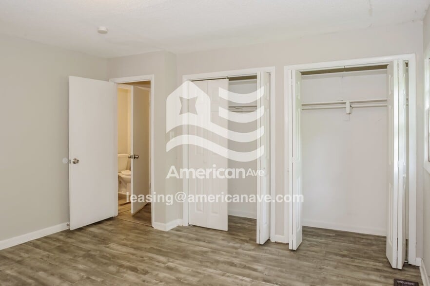 Building Photo - 2232 Harrison St SE