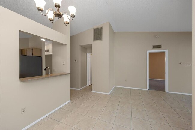 Building Photo - 3121 Beecher Dr E