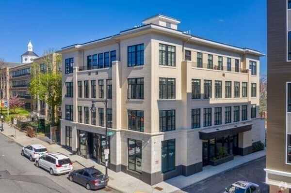 Building Photo - 1467 Tremont St