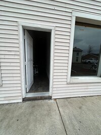 Building Photo - 105 W Emeline St