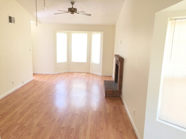 Building Photo - Coming Available September! | Bright & Spacious Home | Open Floor Plan | Large Backyard | Prime N...