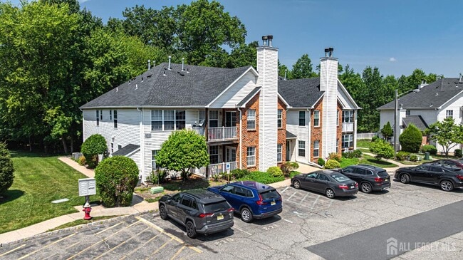Building Photo - 230 Vasser Dr