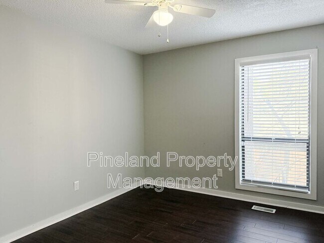 Building Photo - 413 Watergap Dr