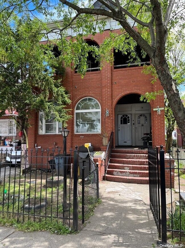 9719 Lefferts Blvd 9719 Lefferts Blvd Richmond Hill NY 11418