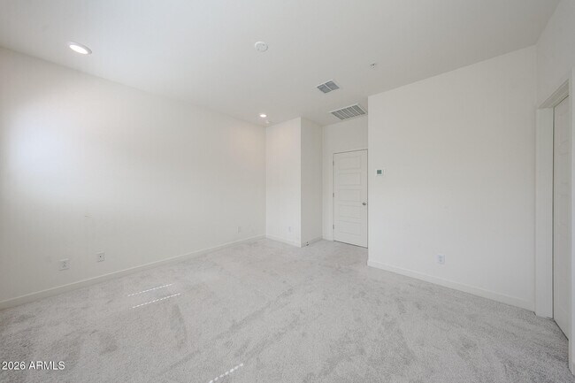 Building Photo - 2236 W Laurie Ln