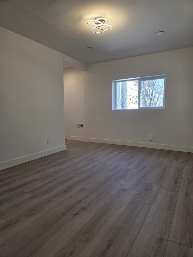 Building Photo - 2437 S Bannock St