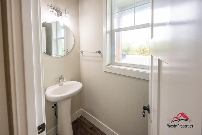 Building Photo - 20948 NE Wistful Vista Dr
