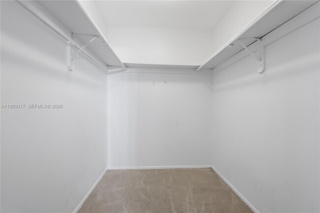 Building Photo - 4512 SW 27th Terrace