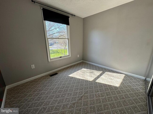 Building Photo - 7706 Havenside Terrace