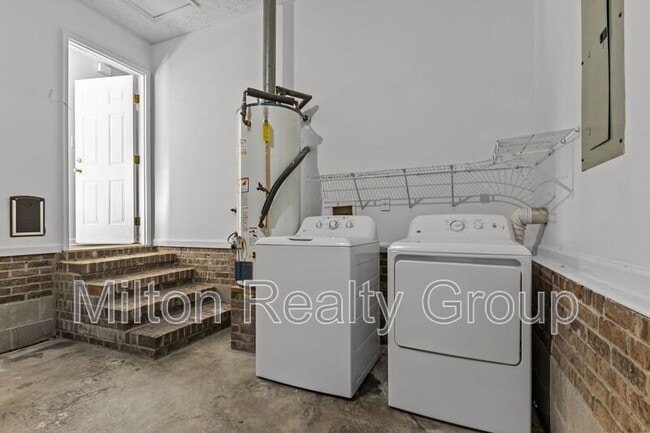 Building Photo - 1521 Kara Ct