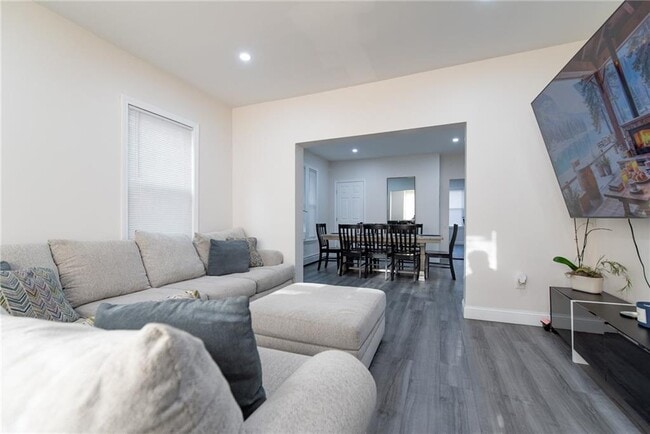 Building Photo - 49 Hollis St