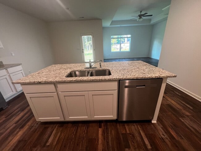 Building Photo - 4BR One-Level Home in Rosser Farms – Open Floor Plan + Prime Location!