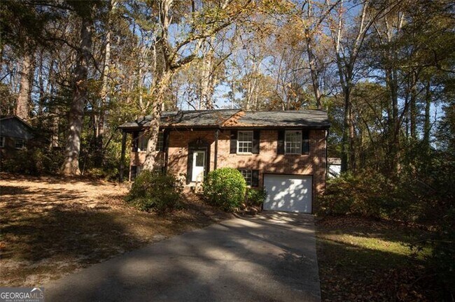 Building Photo - 2879 Tiffany Dr SW