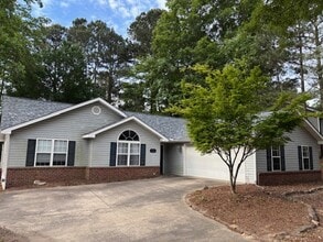Building Photo - 480 Spring Lake Dr