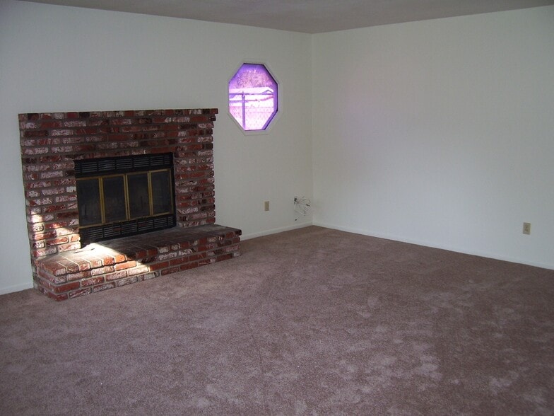 Family Room - 29071 Avenida de las Flores