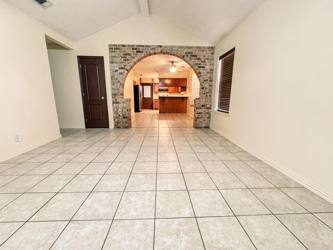 Building Photo - 201 Byron Dr