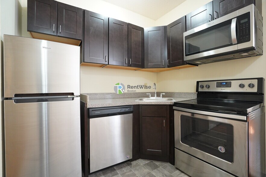 Building Photo - 1120 Commonwealth Ave