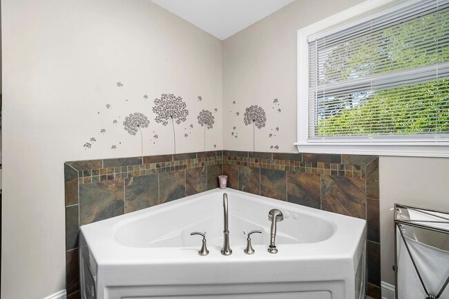 Building Photo - 2617 All Saints Ct