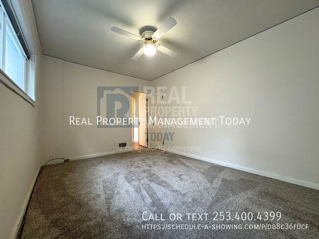 Building Photo - 910 N Union Ave