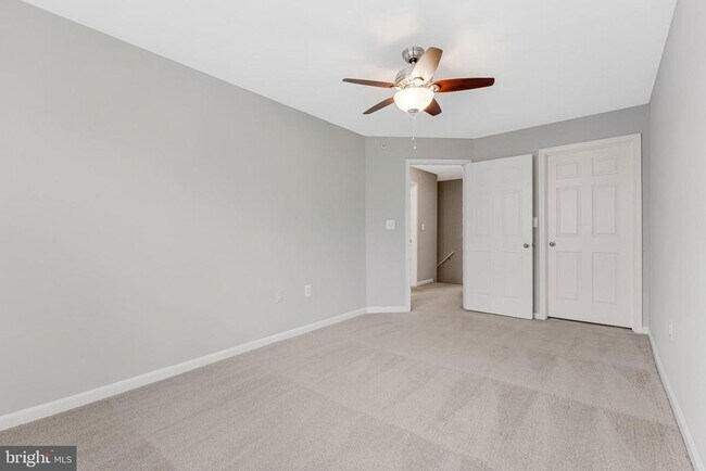 Building Photo - 12877 Fair Briar Ln
