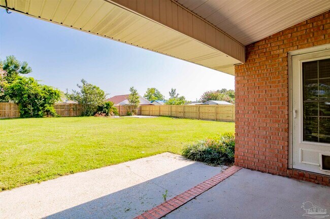 Building Photo - 4012 Shorewood Dr