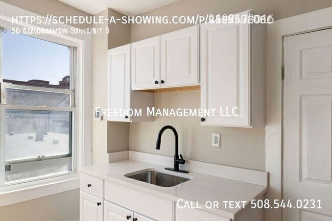 Building Photo - 50 1/2 Common St-Unit 3