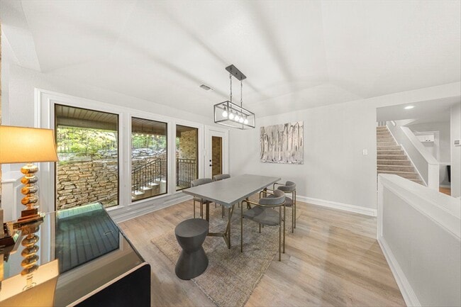 Building Photo - 6002 Mt Bonnell Rd