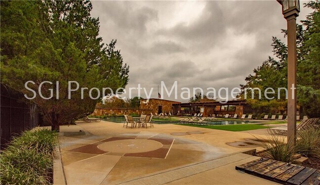 Building Photo - 6317 Day Spring Dr