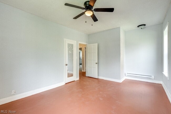 Building Photo - 2840 S Moreland Blvd