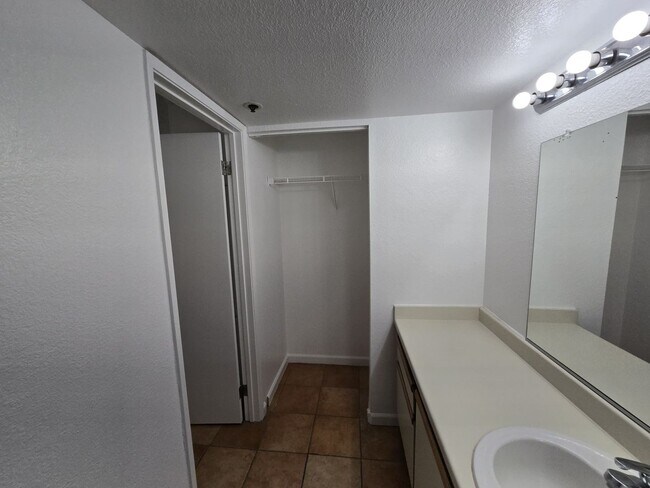Building Photo - Two Bedroom Two Bath Condominium Unit for ...