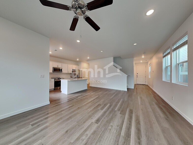 Building Photo - 5132 Turnstone St SE