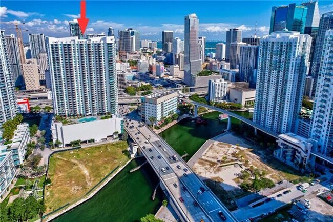 Building Photo - 350 S Miami Ave