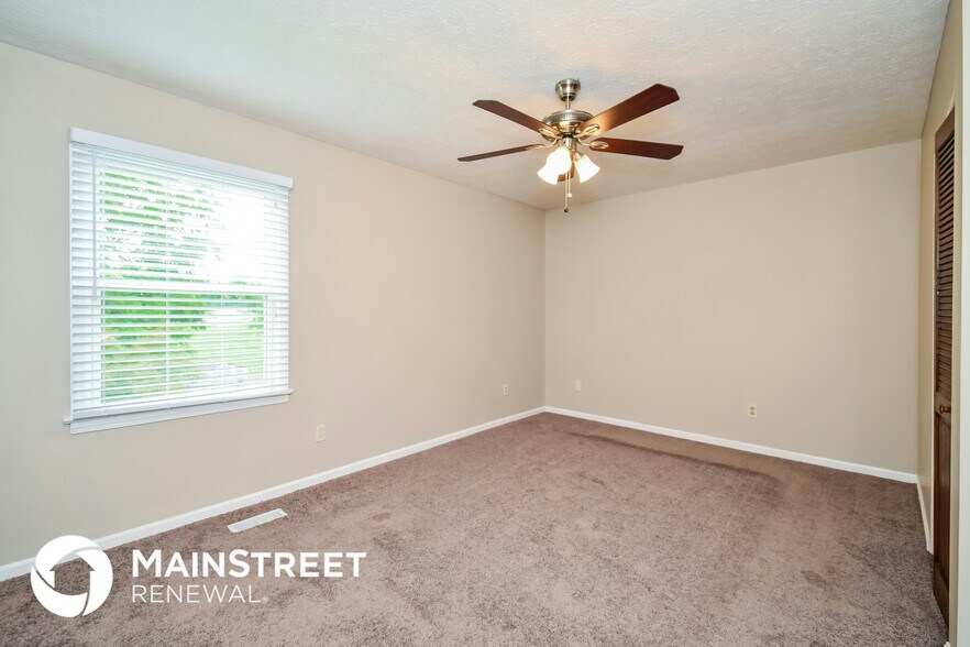 Building Photo - 2800 Summerfield Dr