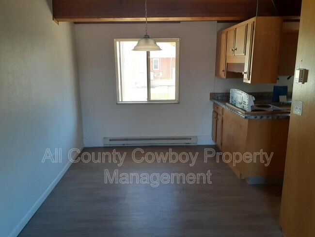 Building Photo - 1000 E Garfield St