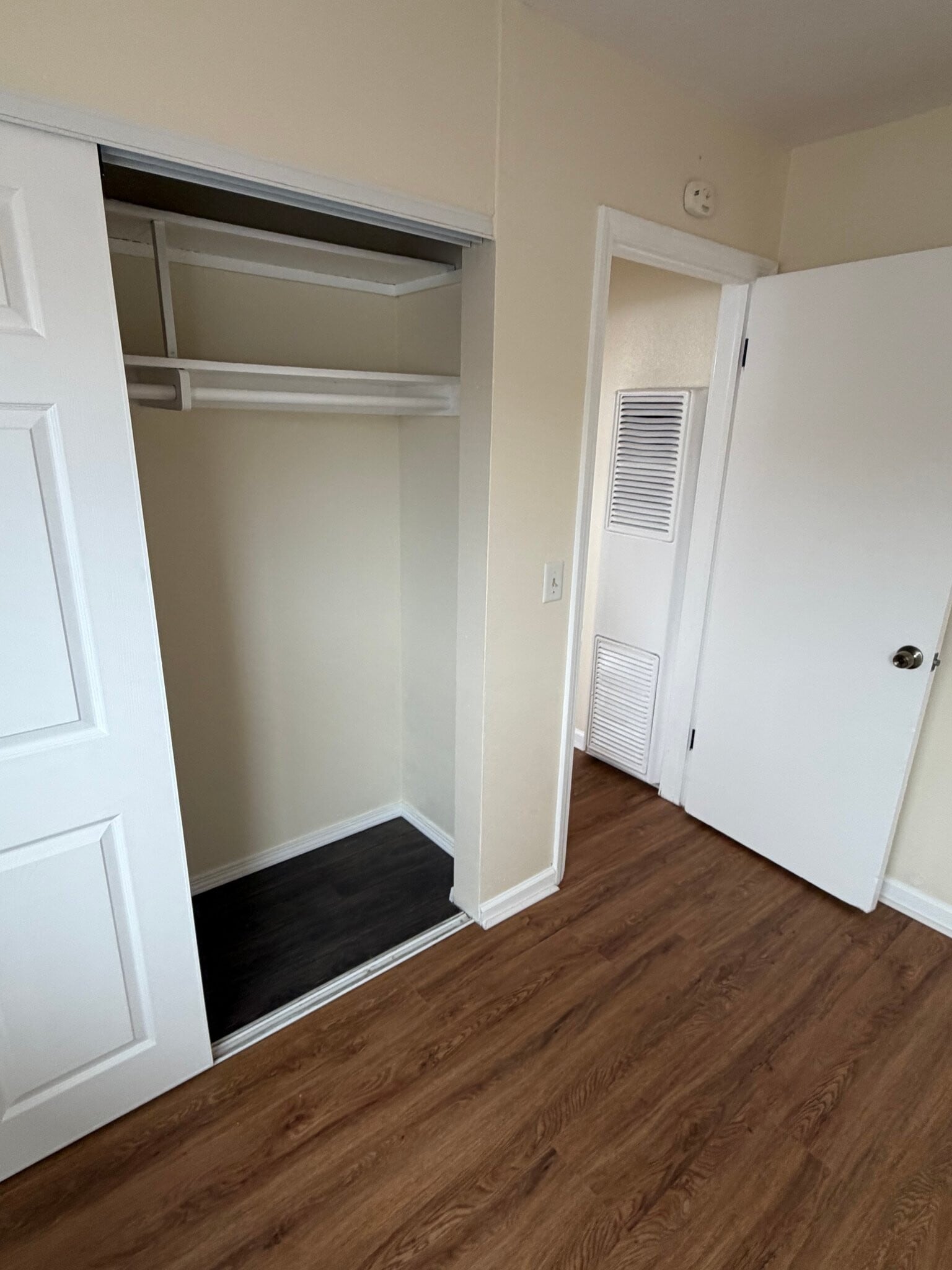 Building Photo - 7737 Bright Ave