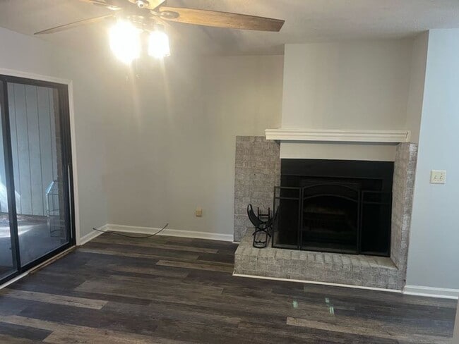 Building Photo - Available now. Beautifully Remodeled Townhouse Available in Central Mt Pleasant!