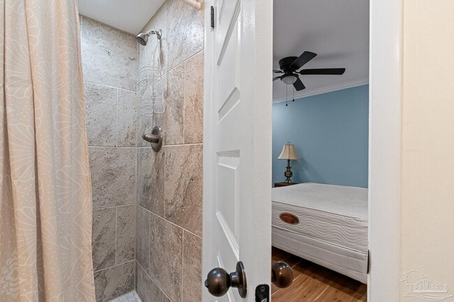 Building Photo - 4844 Huron Dr