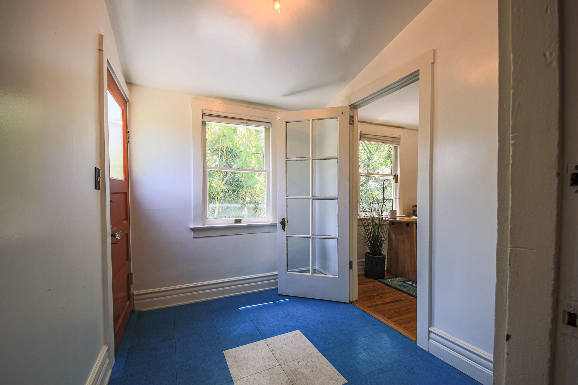 Building Photo - 136 N Ave 57
