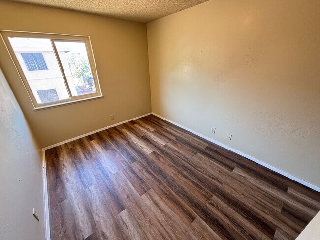 Building Photo - 6991 Kepler Dr