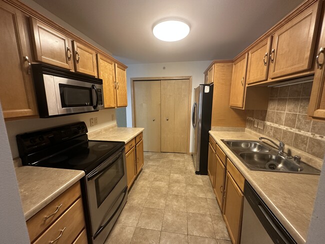 kitchen - 8206 Starr Grass Dr